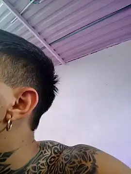 7 Saturno 7 online show from February 8, 7:27 pm