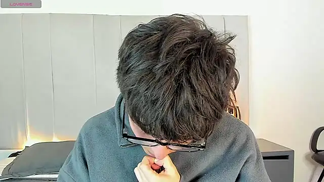 PepperTwink online show from April 16, 4:08 pm