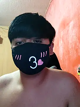 Snapshot of LuisA_Femm chatting on February 18, 5:42 am LuisA Femm online show from February 18, 5:42 am