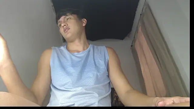 lolplipiwg online show from April 6, 8:10 pm