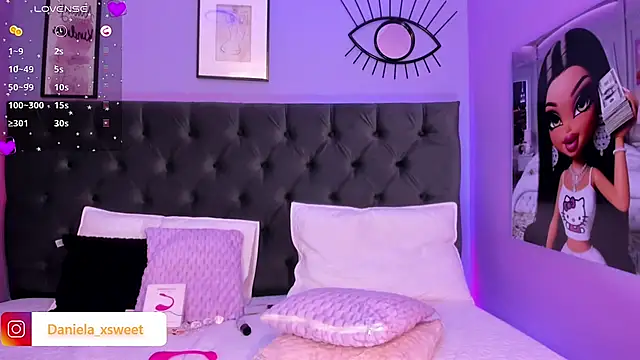 Danielaangelina online show from March 1, 9:40 am