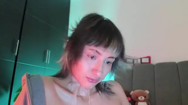 ggor4w33 online show from March 11, 6:30 am