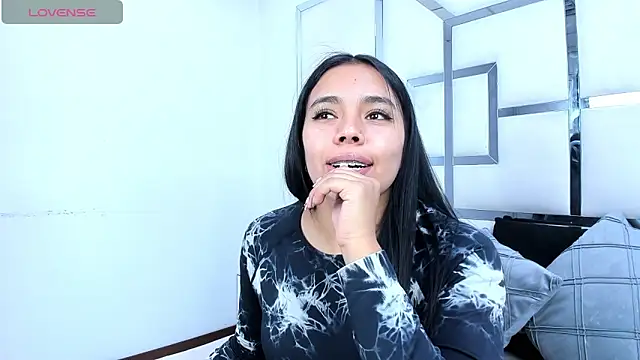 ZoeWan69 online show from February 27, 2:17 pm