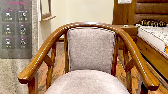 Snapshot of Alisaa-1 chatting on March 1, 4:04 am Alisaa-1 online show from March 1, 4:04 am