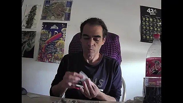 ReyDeBotones online show from April 10, 4:23 pm