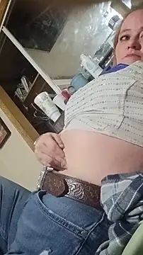 Snapshot of CutiepieMandii143 chatting on March 3, 4:29 am CutiepieMandii143 online show from March 3, 4:29 am