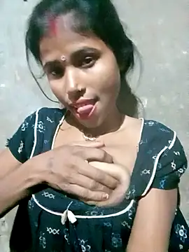 Snapshot of Miss_triha chatting on March 4, 1:01 am Miss triha online show from March 4, 1:01 am