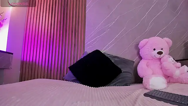 ariana jhonson1 online show from November 20, 12:38 pm