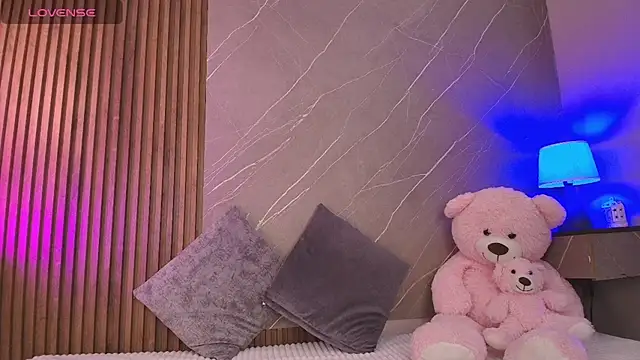 ariana jhonson1 online show from March 20, 12:32 pm