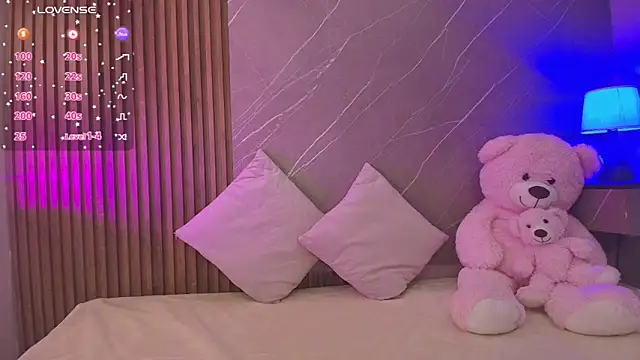 ariana jhonson1 online show from March 24, 12:32 pm