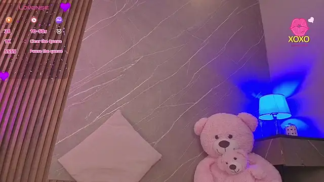 ariana jhonson1 online show from April 17, 12:19 pm