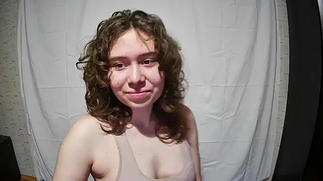 girliemilk online show from November 25, 10:43 pm