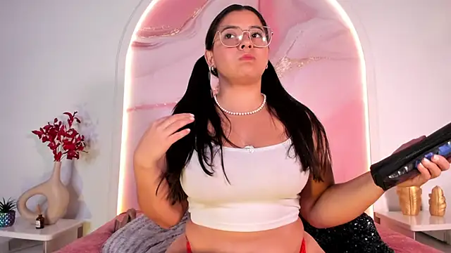 Snapshot of Sofii_Lopezz chatting on February 27, 11:20 am Sofii Lopezz online show from February 27, 11:20 am
