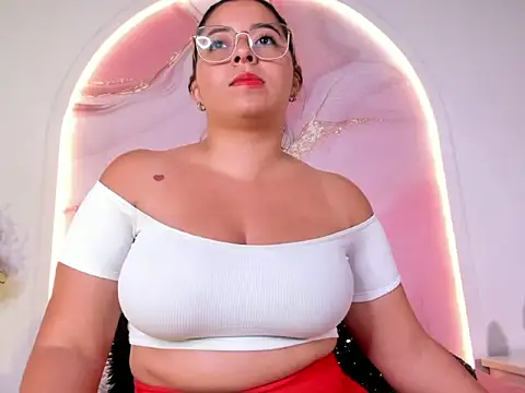Snapshot of Sofii_Lopezz chatting on March 8, 11:48 am Sofii Lopezz online show from March 8, 11:48 am