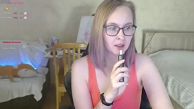 Snapshot of Agatha_Mott chatting on October 20, 4:13 am Agatha Mott online show from October 20, 4:13 am