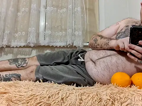 Snapshot of vitek1110 chatting on November 27, 5:15 pm vitek1110 online show from November 27, 5:15 pm