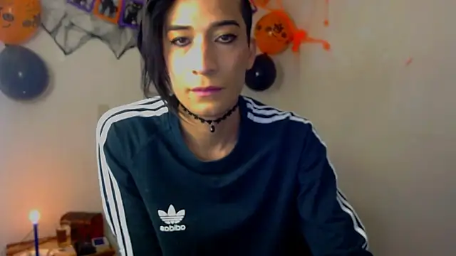 Snapshot of NovaNyx11 chatting on October 12, 3:33 pm NovaNyx11 online show from October 12, 3:33 pm