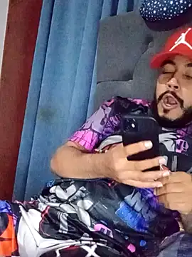 Elgroney23 online show from April 9, 8:20 am