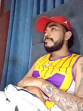 Elgroney23 online show from April 10, 6:29 am