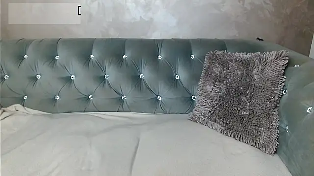 Snapshot of xoCaroxQueenxo chatting on November 1, 1:51 am xoCaroxQueenxo online show from November 1, 1:51 am