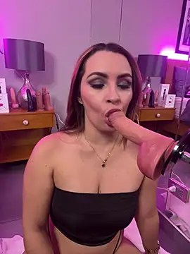 Snapshot of JessyCream chatting on March 22, 7:42 pm JessyCream online show from March 22, 7:42 pm