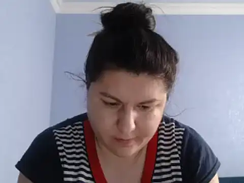 KiraSwee online show from January 30, 1:10 pm