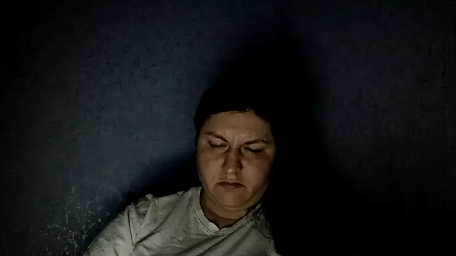 KiraSwee online show from September 9, 8:30 pm