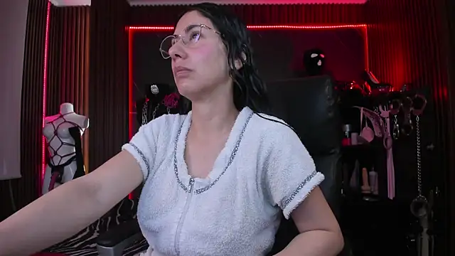 Snapshot of XiaQueen chatting on September 11, 11:43 am XiaQueen online show from September 11, 11:43 am