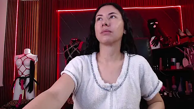 Snapshot of XiaQueen chatting on September 18, 11:01 am XiaQueen online show from September 18, 11:01 am