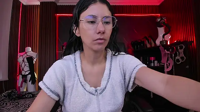 Snapshot of XiaQueen chatting on October 23, 11:42 am XiaQueen online show from October 23, 11:42 am