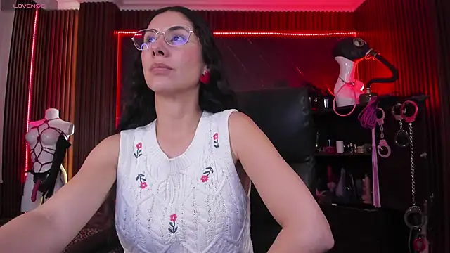 Snapshot of XiaQueen chatting on November 29, 8:34 pm XiaQueen online show from November 29, 8:34 pm