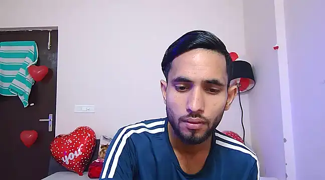 Snapshot of Queen_Couple chatting on February 18, 5:42 am Queen Couple online show from February 18, 5:42 am