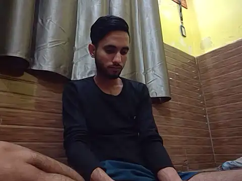 Snapshot of Queen_Couple chatting on March 1, 4:22 pm Queen Couple online show from March 1, 4:22 pm