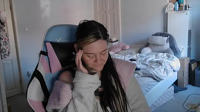 AureliaXOX online show from March 6, 9:58 am