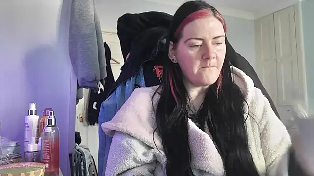 AureliaXOX online show from November 3, 9:54 am