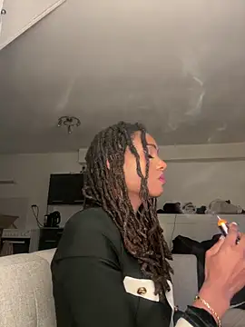 Snapshot of Aurianne chatting on February 14, 7:43 pm Aurianne online show from February 14, 7:43 pm