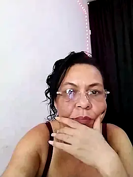 Snapshot of thefuckingowneroftits chatting on February 21, 2:48 pm thefuckingowneroftits online show from February 21, 2:48 pm