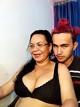 Snapshot of thefuckingowneroftits chatting on February 26, 5:20 am thefuckingowneroftits online show from February 26, 5:20 am