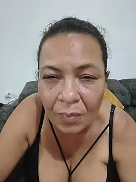 Snapshot of thefuckingowneroftits chatting on July 19, 4:27 am thefuckingowneroftits online show from July 19, 4:27 am