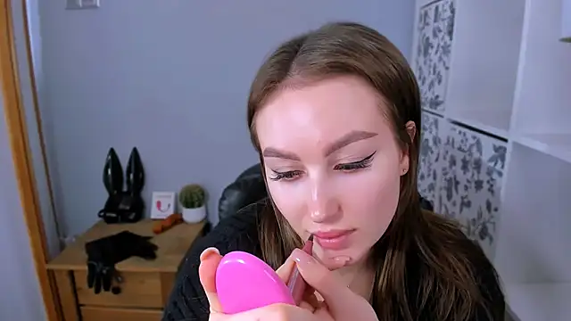 DonnaCam online show from February 12, 4:35 pm