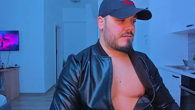 Snapshot of ZackMasterss chatting on February 18, 11:08 pm ZackMasterss online show from February 18, 11:08 pm