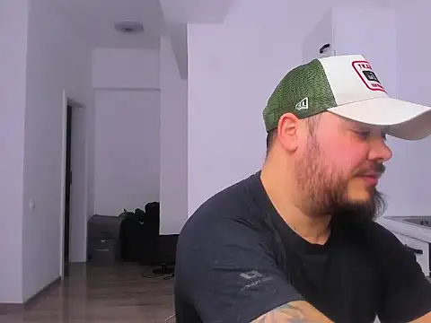 ZackMasterss online show from February 25, 9:35 pm