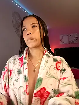 SallyWhitee online show from April 6, 5:30 am