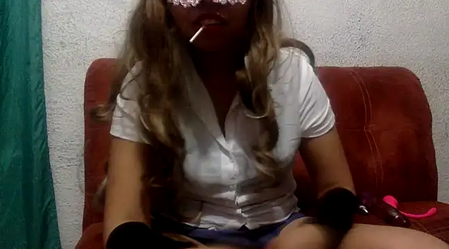 sharonlopez9611 online show from February 11, 4:44 am