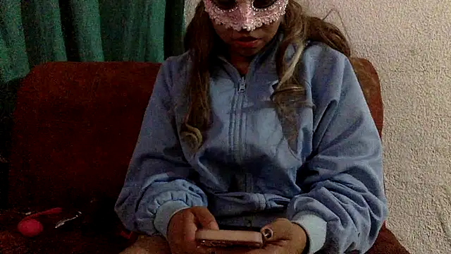 sharonlopez9611 online show from February 22, 5:12 am