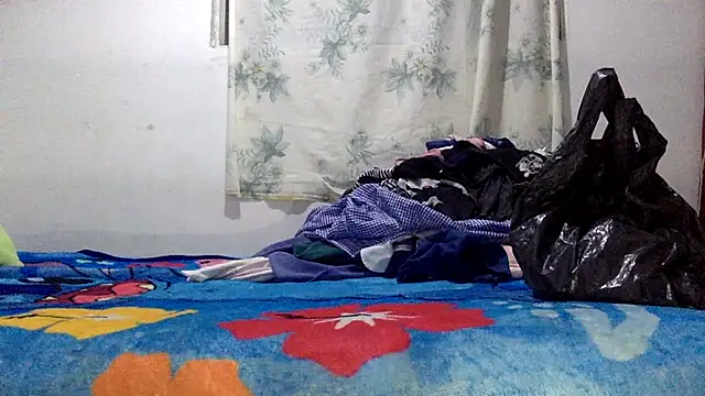 sharonlopez9611 online show from November 10, 4:33 am