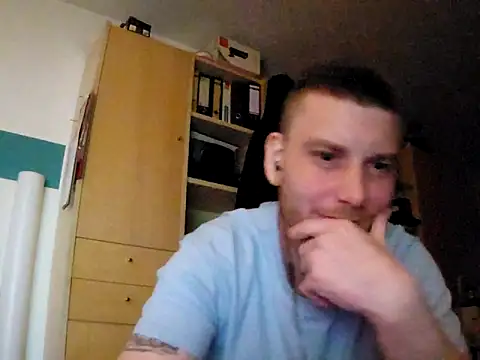 Foxtrott 242 online show from November 23, 1:27 am