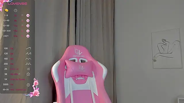 Snapshot of Mimi_Webb chatting on February 23, 2:35 pm Mimi Webb online show from February 23, 2:35 pm