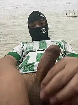 Snapshot of Eduardo08000 chatting on April 29, 7:20 pm Eduardo08000 online show from April 29, 7:20 pm