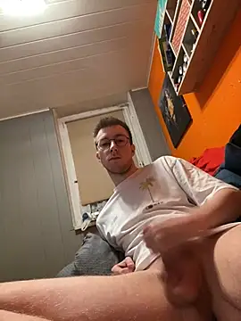 ItsMeLumisch online show from March 5, 4:56 am